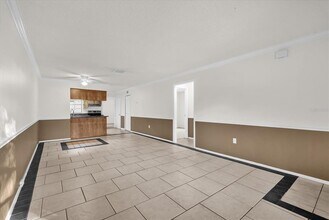 1271 Woodman Way in Orlando, FL - Building Photo - Building Photo