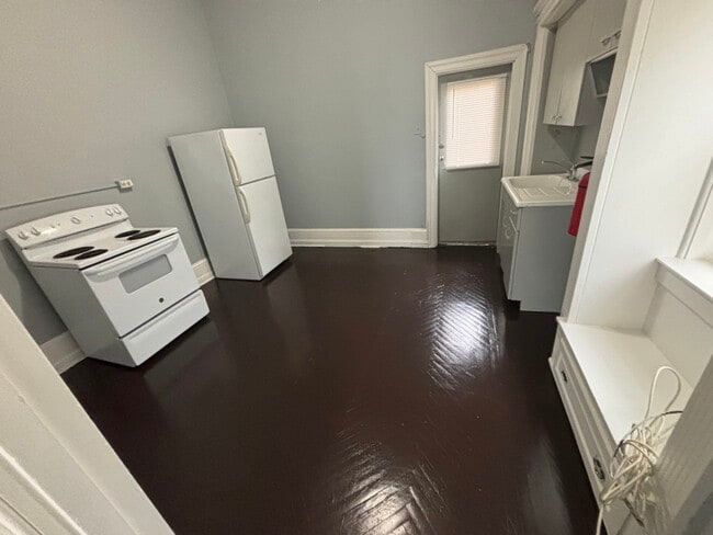 811 W Main St in Norristown, PA - Building Photo - Building Photo