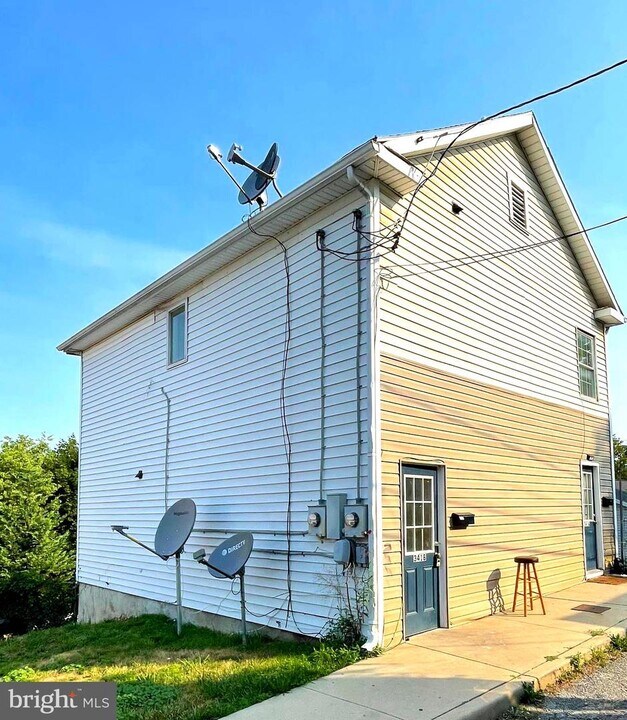 341 Bethune Ave-Unit -APT B in Hagerstown, MD - Building Photo