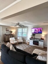 107 Lakelawn Dr in Winona Lake, IN - Building Photo - Building Photo