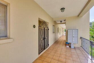 301 S Gulfstream Ave in Sarasota, FL - Building Photo - Building Photo