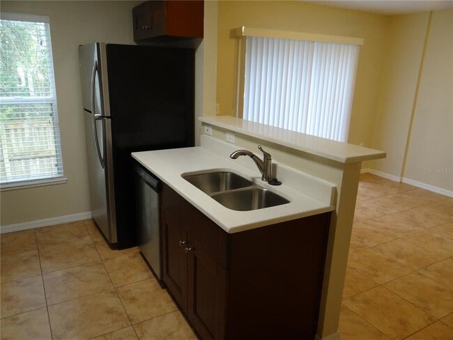 4651 Ashburn Square Dr in Tampa, FL - Building Photo - Building Photo