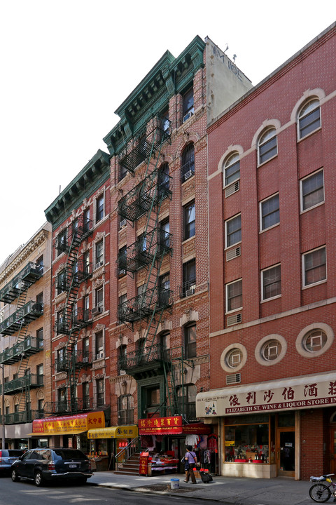 88 Elizabeth St in New York, NY - Building Photo