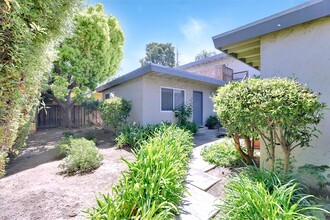 1622 Latham St in Mountain View, CA - Building Photo - Building Photo