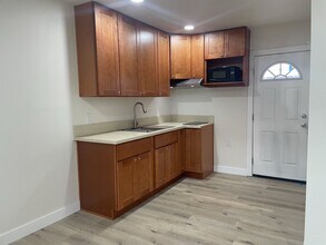 1722 E Victoria Ave, Unit 2A in San Bernardino, CA - Building Photo - Building Photo