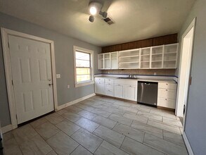 4269 Cumberland St in Wichita, KS - Building Photo - Building Photo