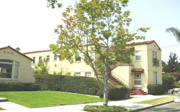 843-849 Belmont Ave in Long Beach, CA - Foto de edificio - Building Photo