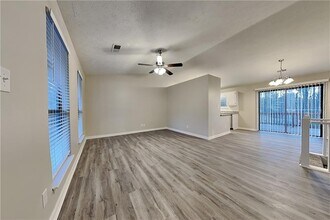 3406 Deshong Dr SW in Stone Mountain, GA - Building Photo - Building Photo