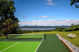 11 Carriage Trail in Tarrytown, NY - Building Photo - Building Photo