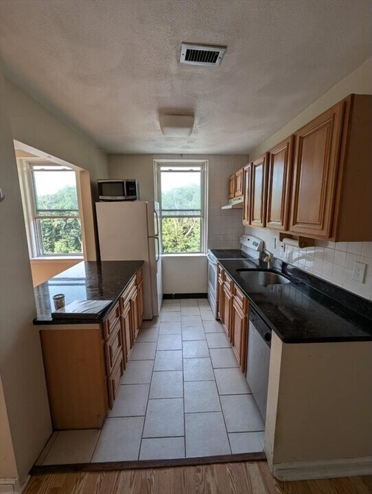 1412 Commonwealth Ave, Unit #503 in Boston, MA - Foto de edificio