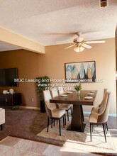 1005C NE Whispering Winds Cir in Lee's Summit, MO - Building Photo - Building Photo