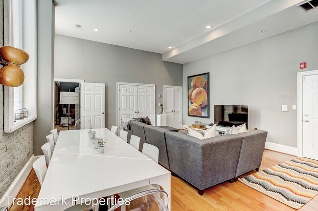 7 W Mulberry St in Baltimore, MD - Building Photo - Building Photo