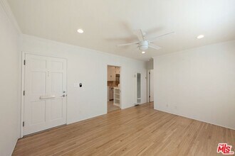 729 9th St in Santa Monica, CA - Building Photo - Building Photo