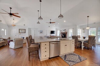 3045 Rocky Point Rd in East Marion, NY - Building Photo - Building Photo