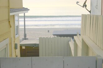 4209 Ocean Dr, Unit A in Manhattan Beach, CA - Building Photo - Building Photo