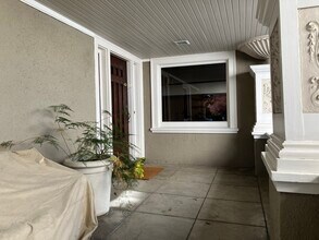 45 Hawthorne Way in San Jose, CA - Foto de edificio - Building Photo