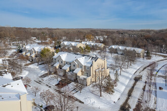 328-342 Brickyard Dr in Chaska, MN - Building Photo - Building Photo