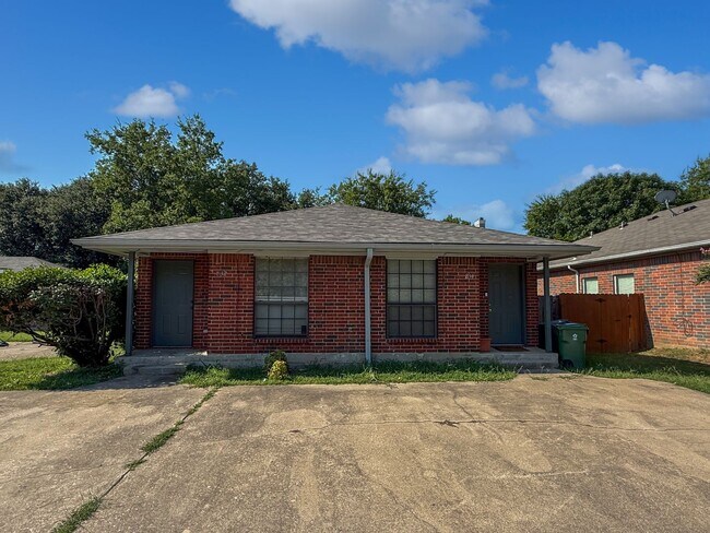 property at 832 Mirabell Ct