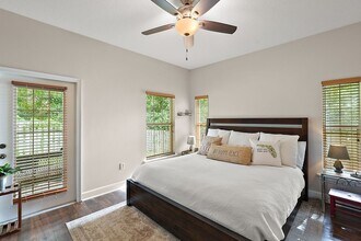 2115 Oak Leaf Cir in Mount Dora, FL - Building Photo - Building Photo