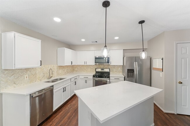 property at 17502 S Summit Canyon Dr