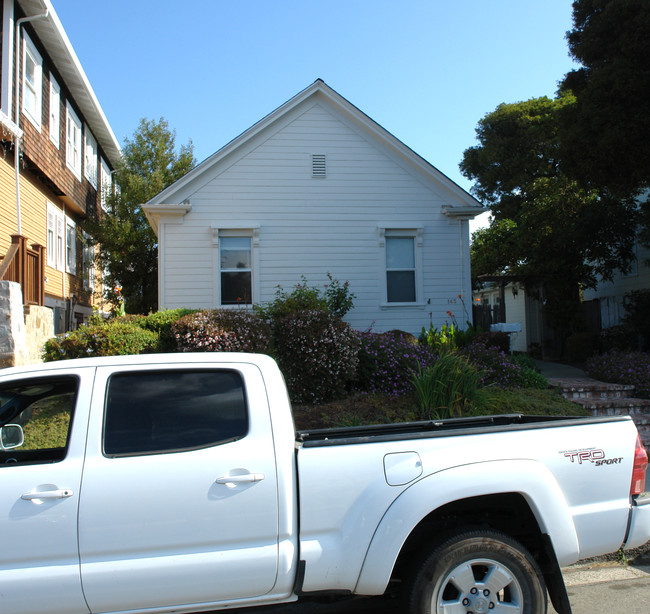 143 W E St in Benicia, CA - Building Photo - Building Photo