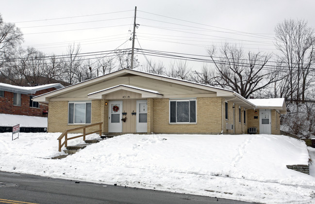 4319 Fair Oaks Rd in Dayton, OH - Foto de edificio - Building Photo