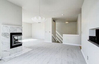 2918 E Republican St in Seattle, WA - Building Photo - Building Photo