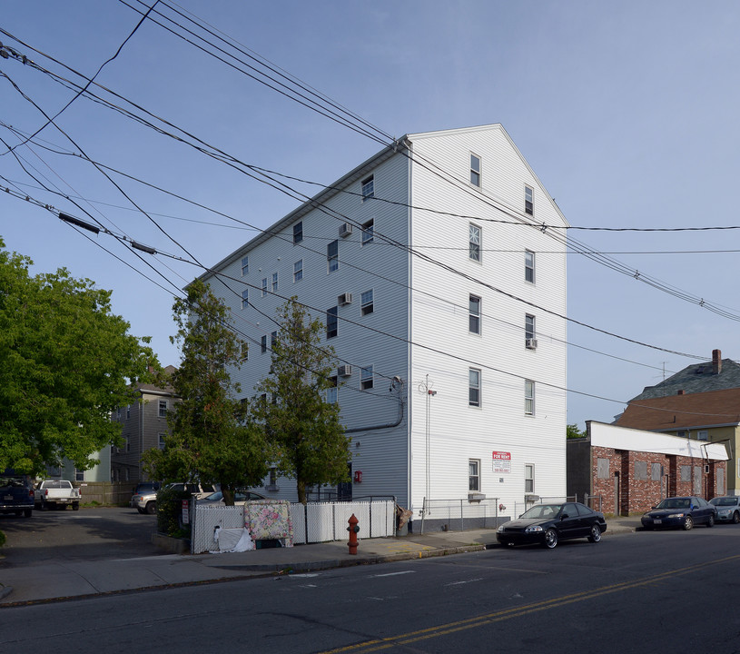 153 Belleville Ave in New Bedford, MA - Foto de edificio