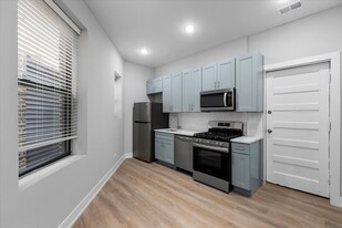 3001 N Central Park Ave, Unit M3 Apartments