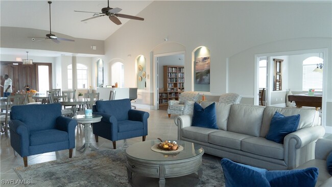 property at 8220 Ibis Cove Cir