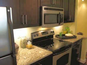 2429 Locust St, Unit 315 in Philadelphia, PA - Building Photo - Building Photo