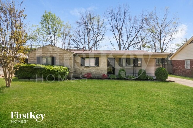 property at 5405 Lyford Ave