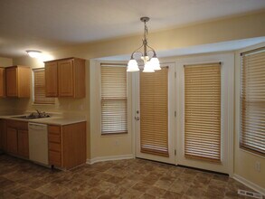 8510 Ethan Ct in Fairfield, OH - Building Photo - Building Photo