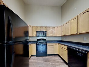 1292 Birchwood Way in Greenwood, IN - Building Photo - Building Photo