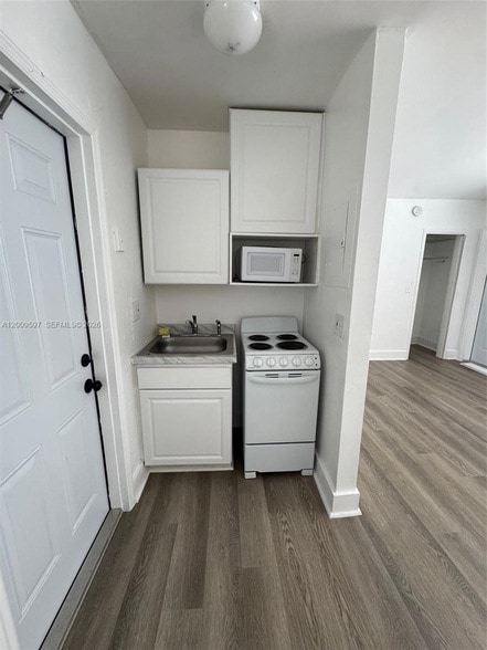 6301 NW 2nd Pl, Unit 4 in Miami, FL - Foto de edificio - Building Photo