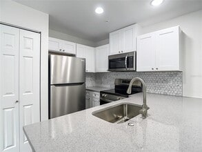 326 S Grosse Ave in Tarpon Springs, FL - Building Photo - Building Photo