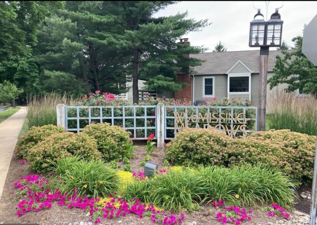 1972 Meadow Ln in Wyomissing, PA - Building Photo - Building Photo