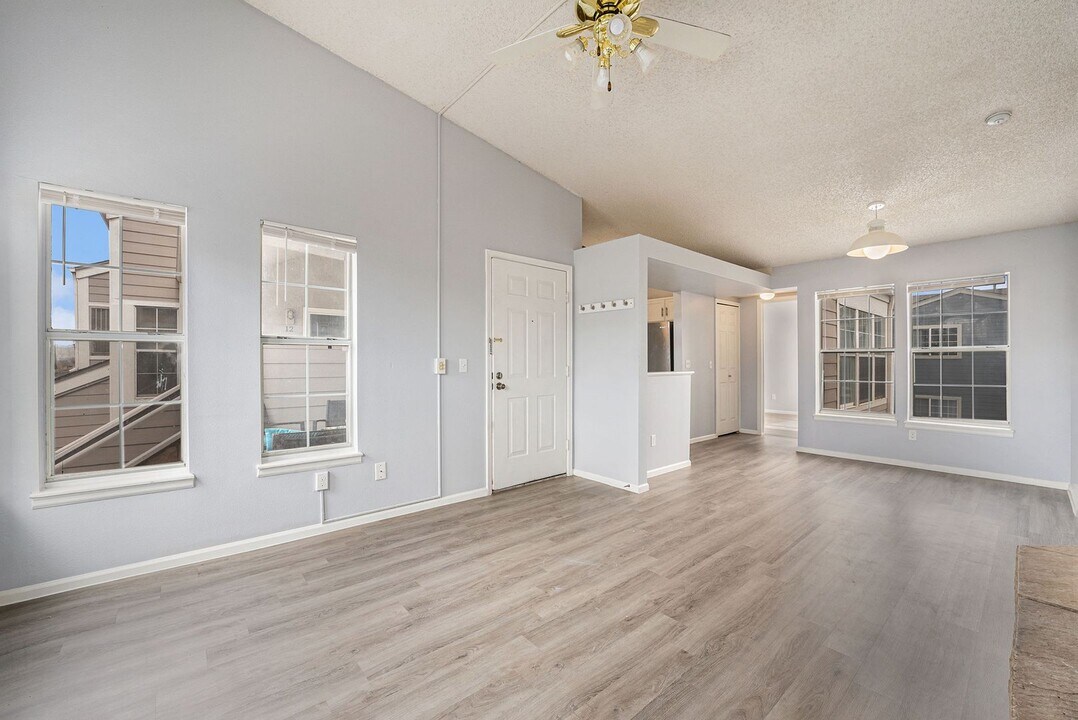 6860 Xavier Cir in Westminster, CO - Building Photo