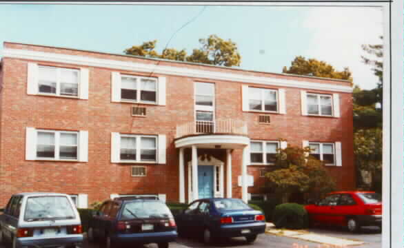 Roberta Apartments in Chelsea, MA - Building Photo