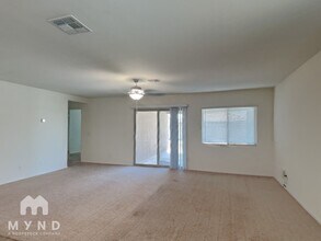1557 E Caballero Dr in Casa Grande, AZ - Building Photo - Building Photo