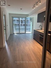 117-117 Broadway Ave in Toronto, ON - Building Photo - Building Photo