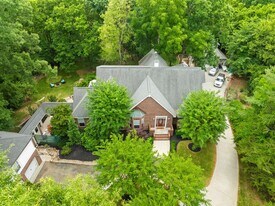 7914 Gilead Rd in Huntersville, NC - Building Photo