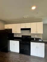 50 Monarch Wy in Portsmouth, NH - Building Photo