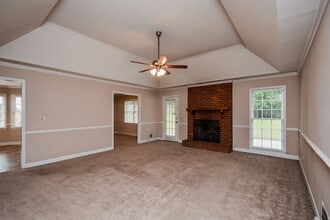 2975 Camary Pl Dr SE in Conyers, GA - Foto de edificio - Building Photo