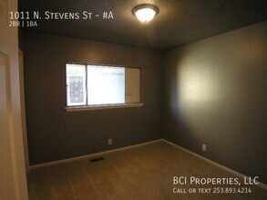 1011 N Stevens St-Unit -#A in Tacoma, WA - Building Photo - Building Photo