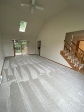 636 W Briarknoll Ct in Saukville, WI - Building Photo - Building Photo