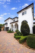 7770 NW 161st Terrace in Miami Lakes, FL - Building Photo - Building Photo