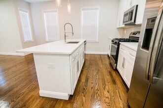 757 Washington St, Unit #1 in Boston, MA - Building Photo - Building Photo