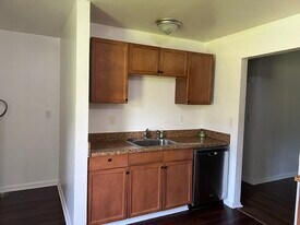 7940 Thompson Rd, Unit B in Norfolk, VA - Building Photo