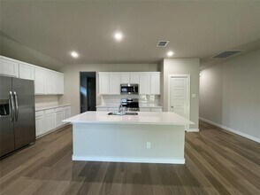 521 Whispering Winds Trl in McKinney, TX - Foto de edificio - Building Photo